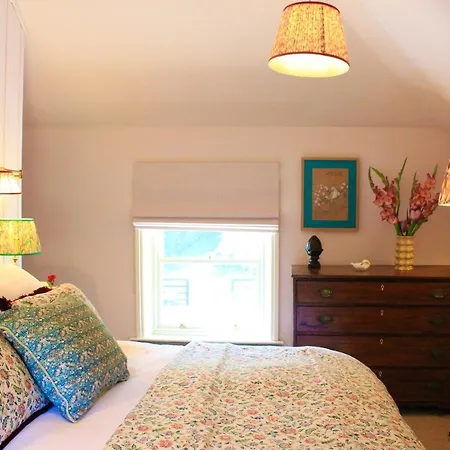 100 Year Old Family ヴィラ Oldcastle