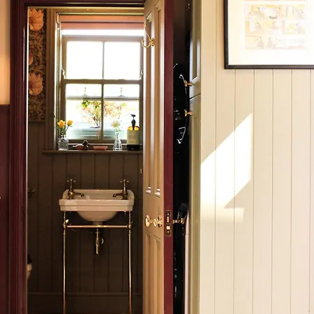 וילה 100 Year Old Family